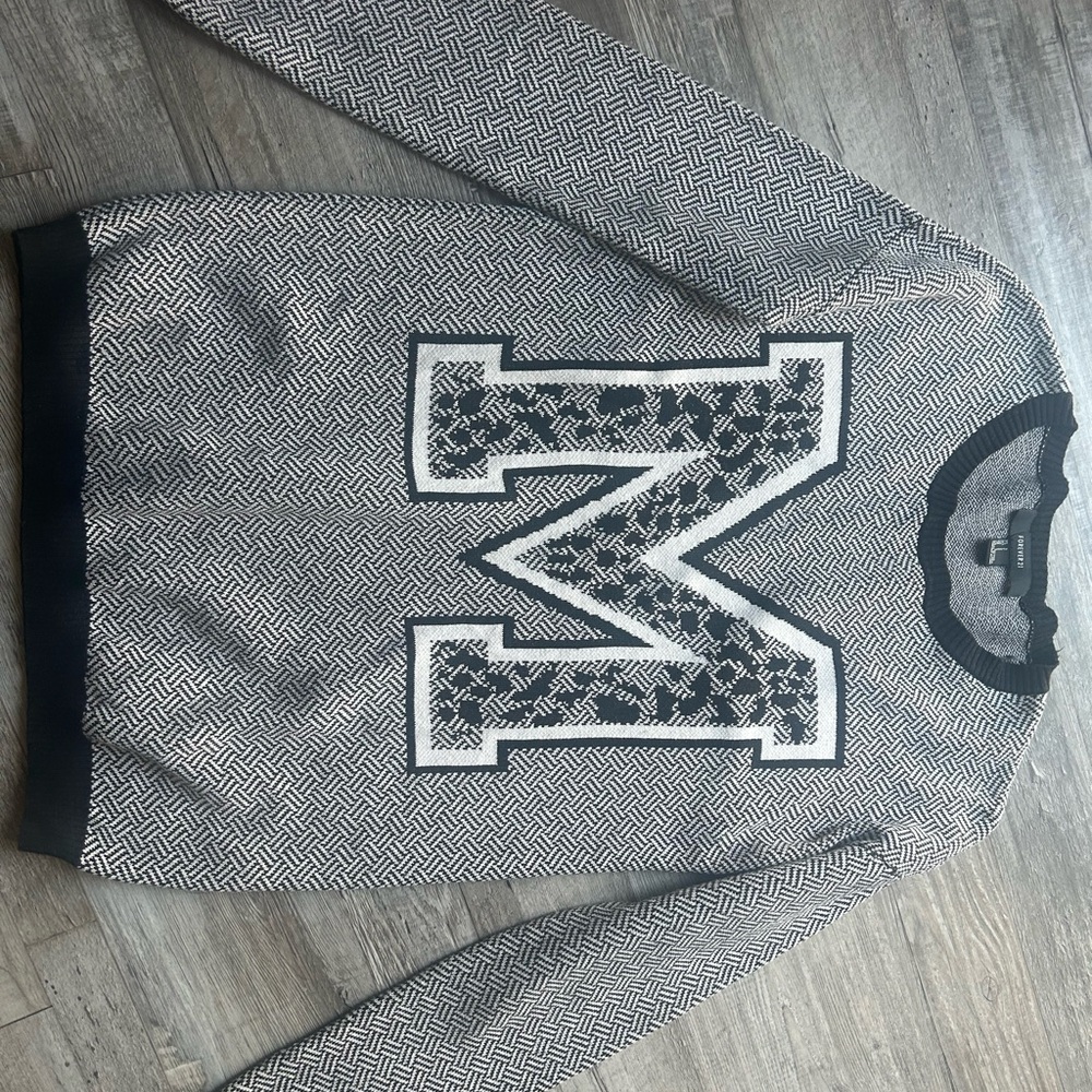 Womens Black and Gray Sweater